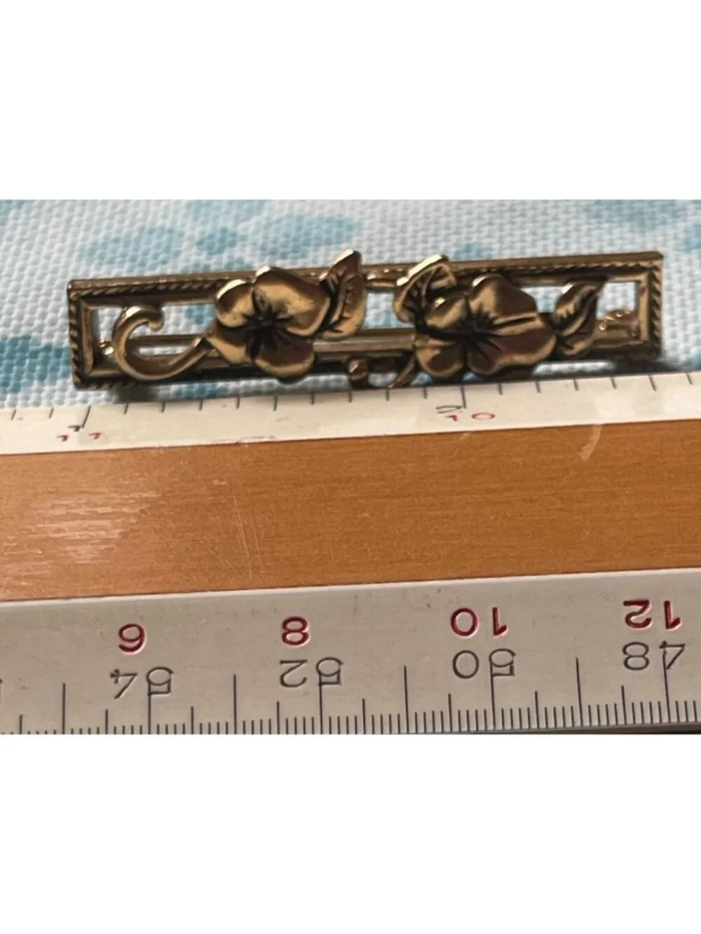 Vtg Avon Goldtone Floral Bar Brooch 1.5